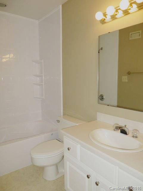 River Hills - Residential Lease