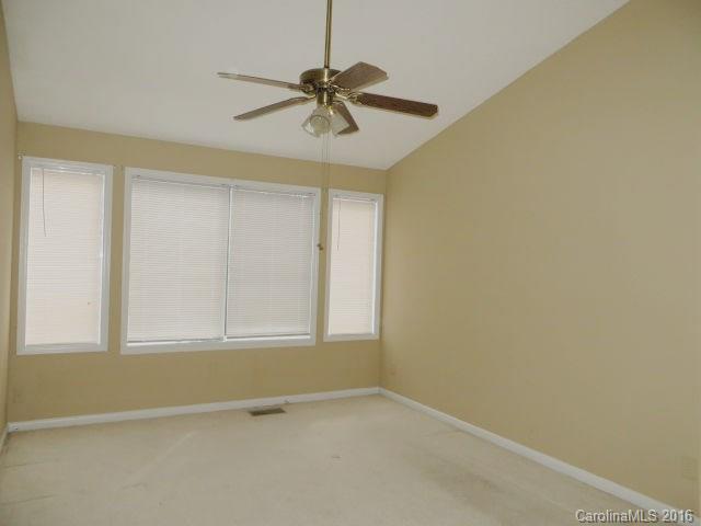 River Hills - Residential Lease