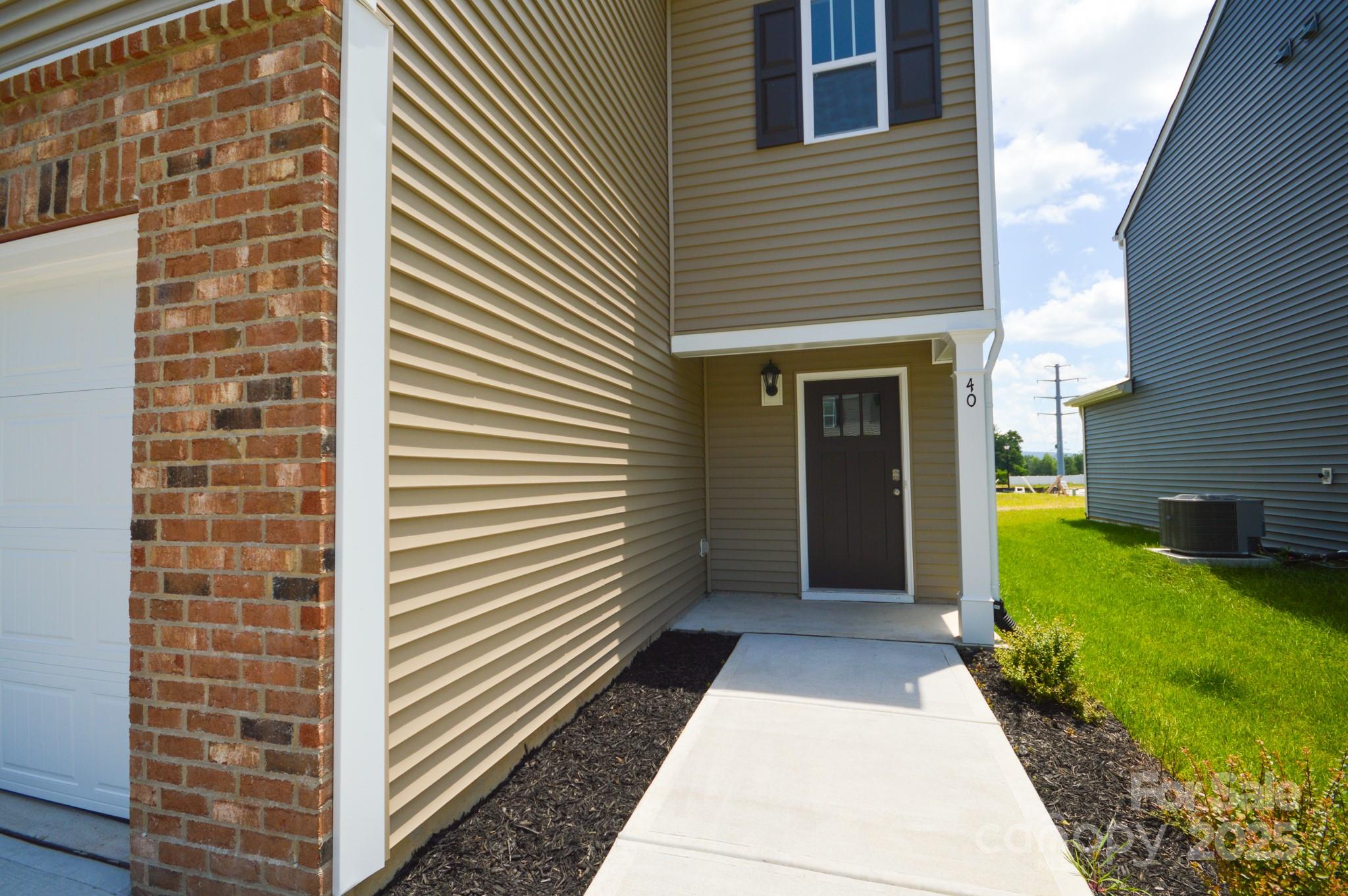 40 Lillian Lane