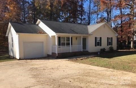 Photo of 1020 Ashford Street, Charlotte, NC 28214 (MLS # 4333018)