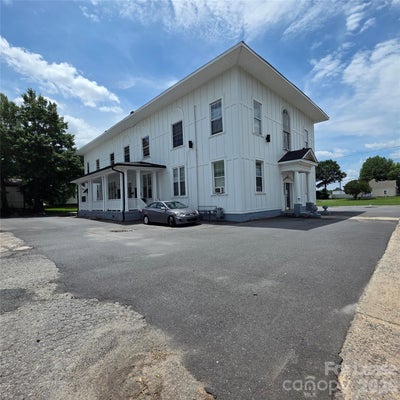 1909 E OZARK AVE, GASTONIA, NC 28054 - Image bd624195da2f09c1dd80a7f5bde6df0f/2792750964