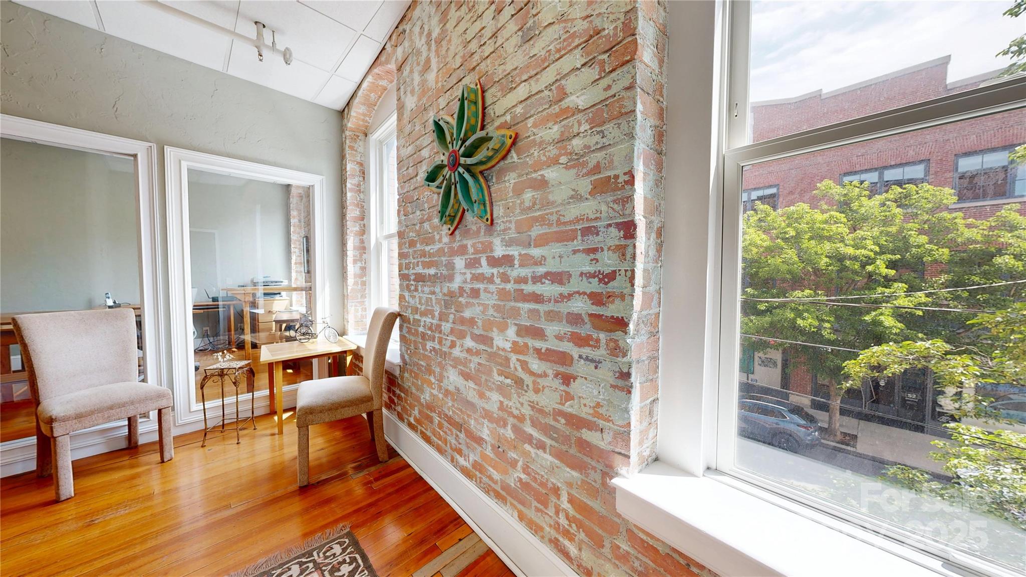 49 Broadway Street 201
