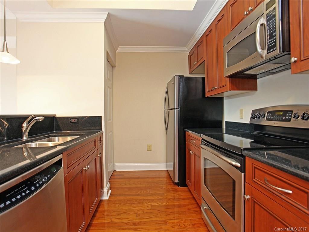 Fifth And Poplar - Residential