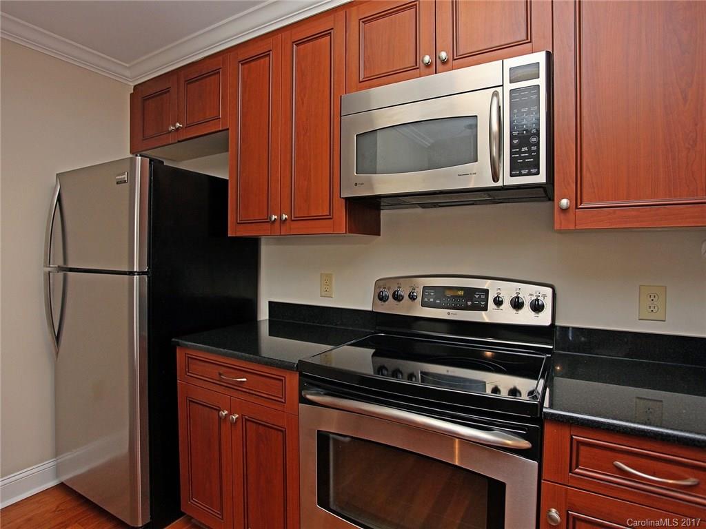 Fifth And Poplar - Residential