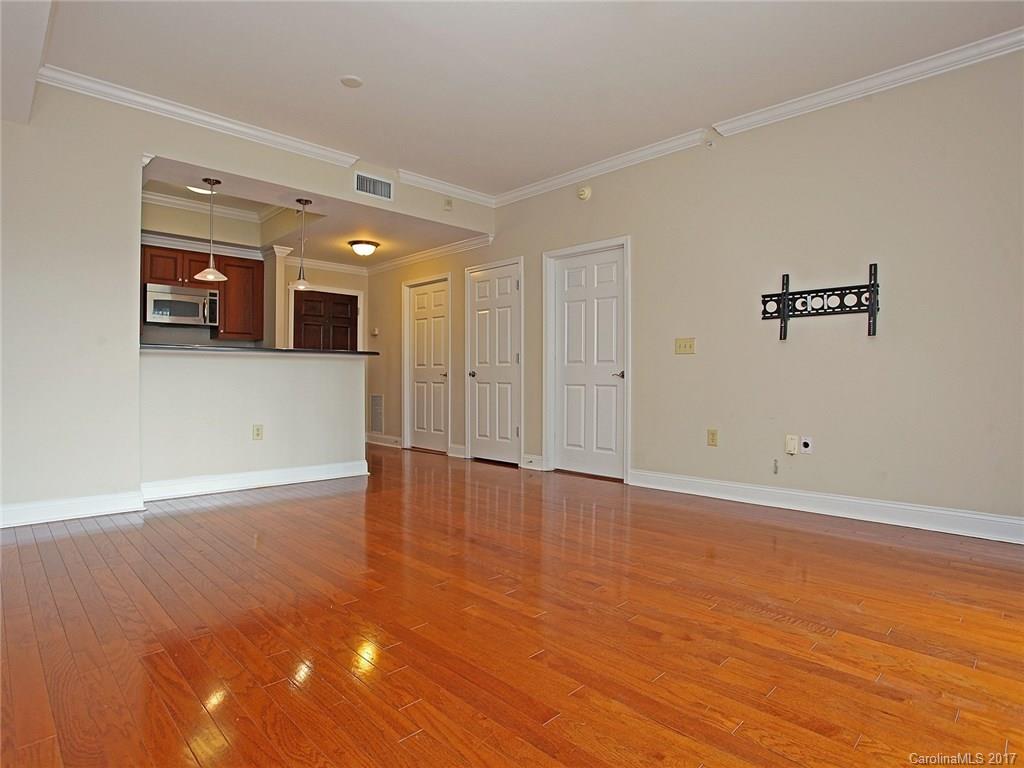 Fifth And Poplar - Residential