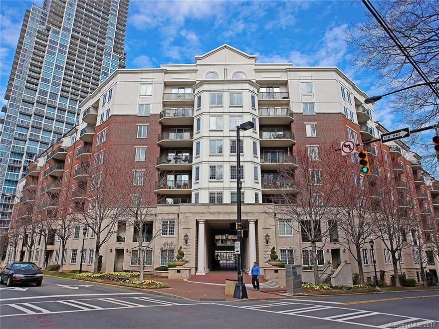 What a VIEW! Enjoy the Charlotte City Skyline from your very own 96 sq ft Balcony! Modern, 3rd floor condo has 687 square feet. Hardwood floors in living area & kitchen, Includes washer & dryer and newer refrigerator. Private, secured storage & assigned covered parking. Amenities include: Internet Cafe, pool, billiards, court yard, dog park, putting green, pool, fitness, & concierge. Enjoy city life & being walking distance to uptown Charlotte activities!