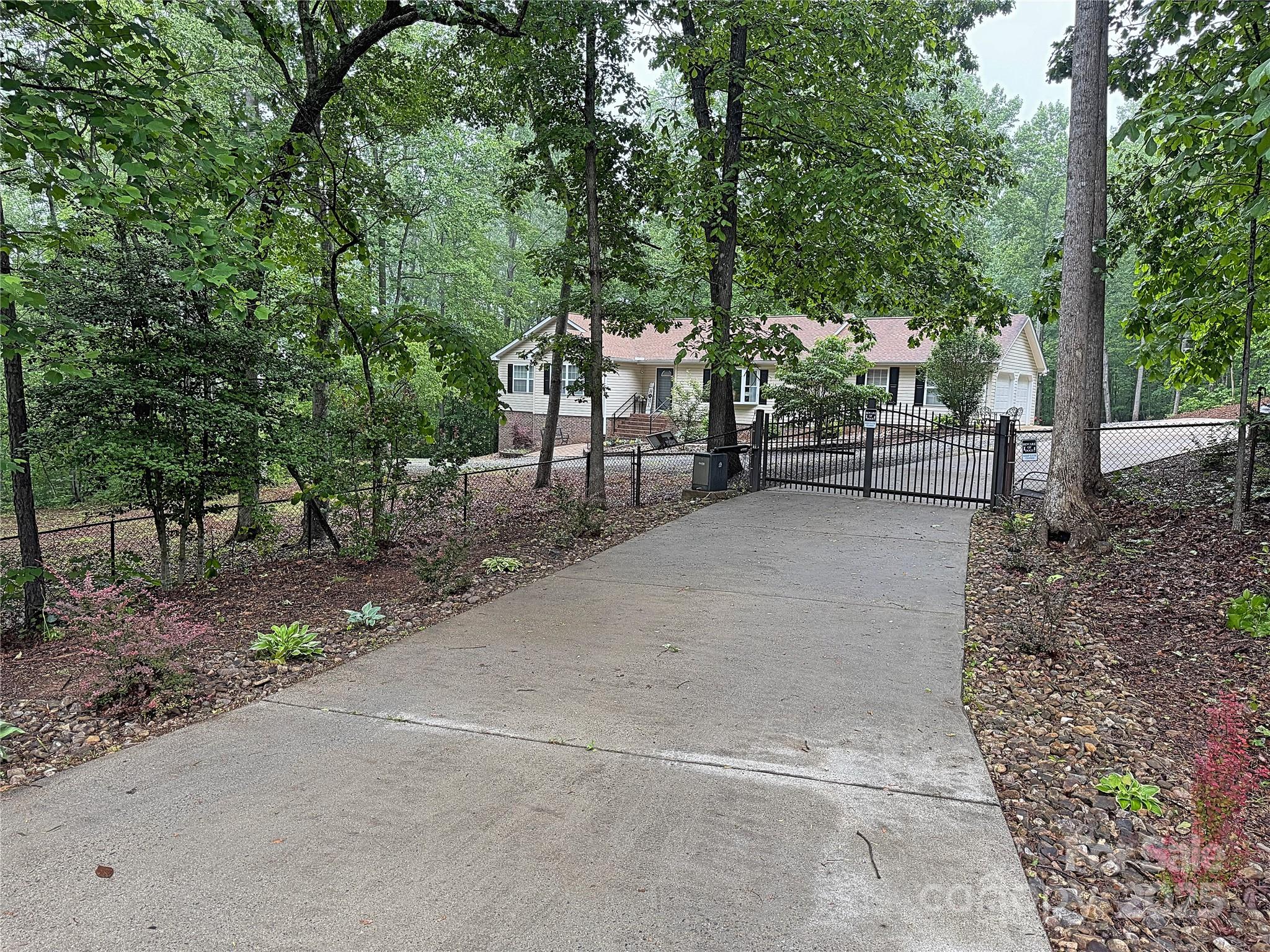 174 Sassafras Hill Drive 41