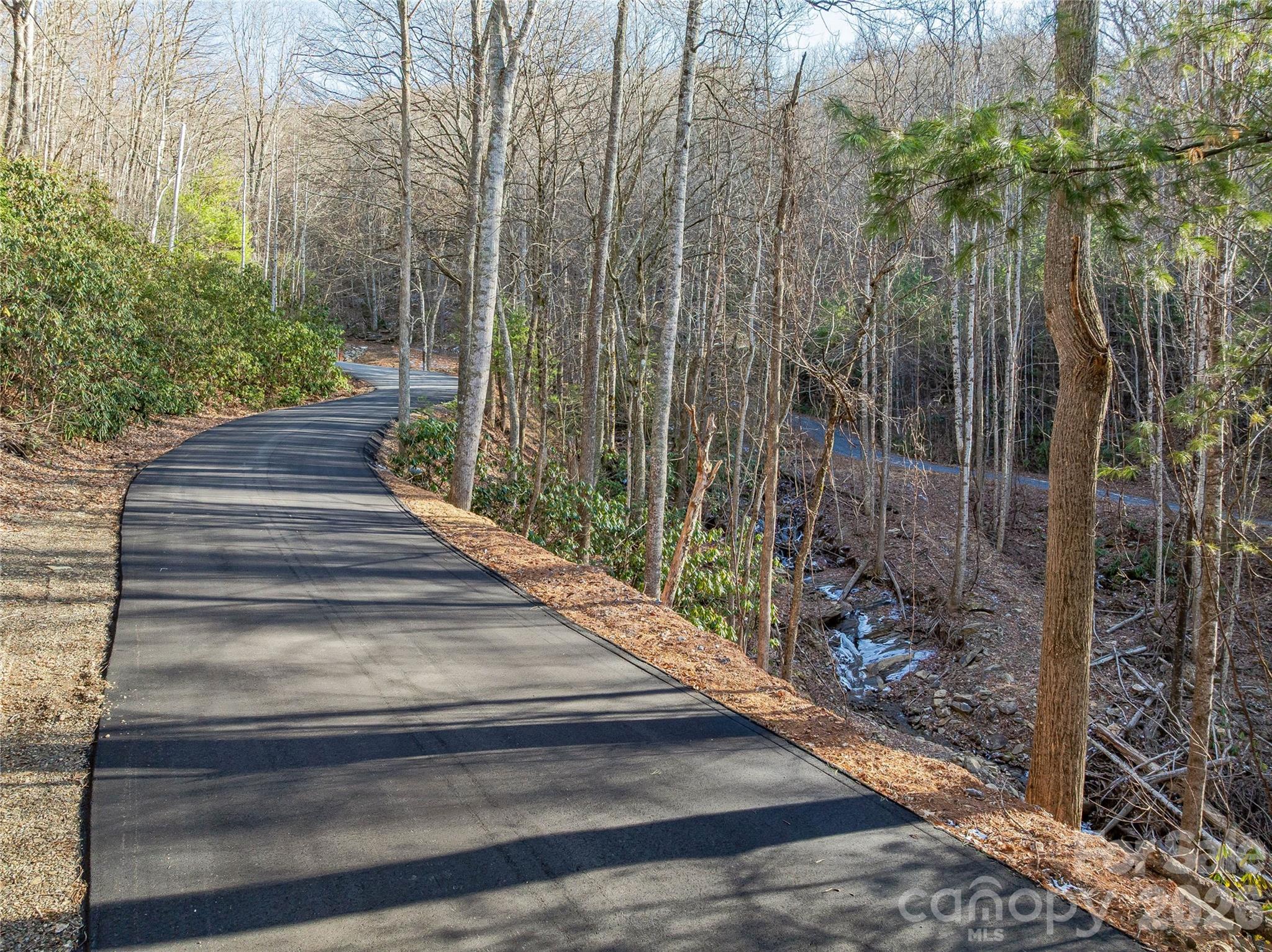 Alpine Mountain - Land