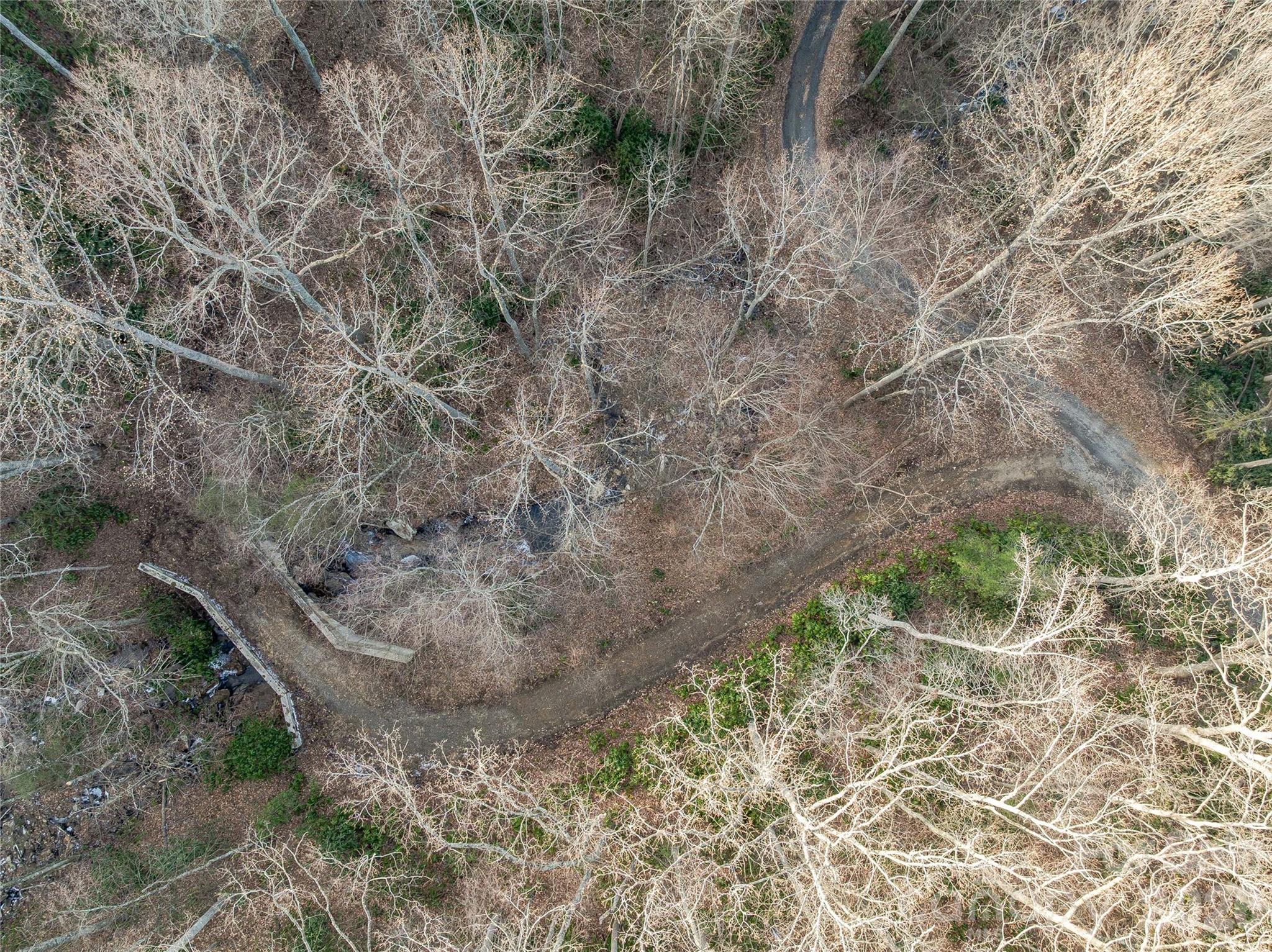 Alpine Mountain - Land