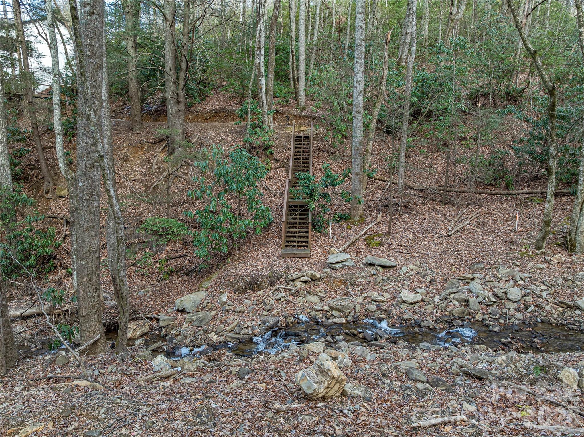 Alpine Mountain - Land