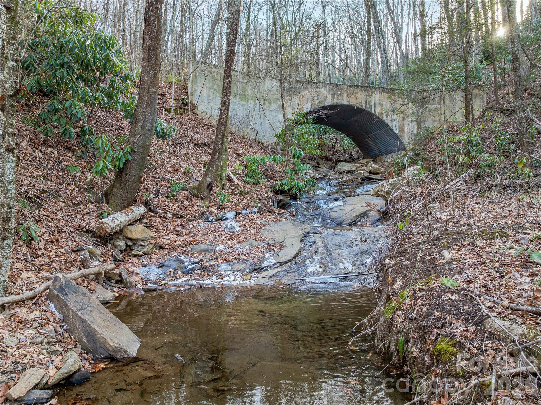 Alpine Mountain - Land