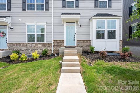 Photo of 513 Evergreen Terrace #22, Cramerton, NC 28032 (MLS # 4389567)
