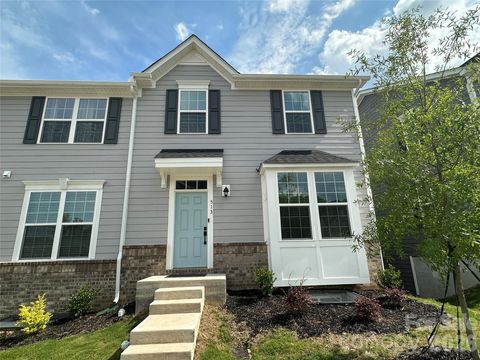 Photo of 513 Evergreen Terrace #22, Cramerton, NC 28032 (MLS # 4389567)