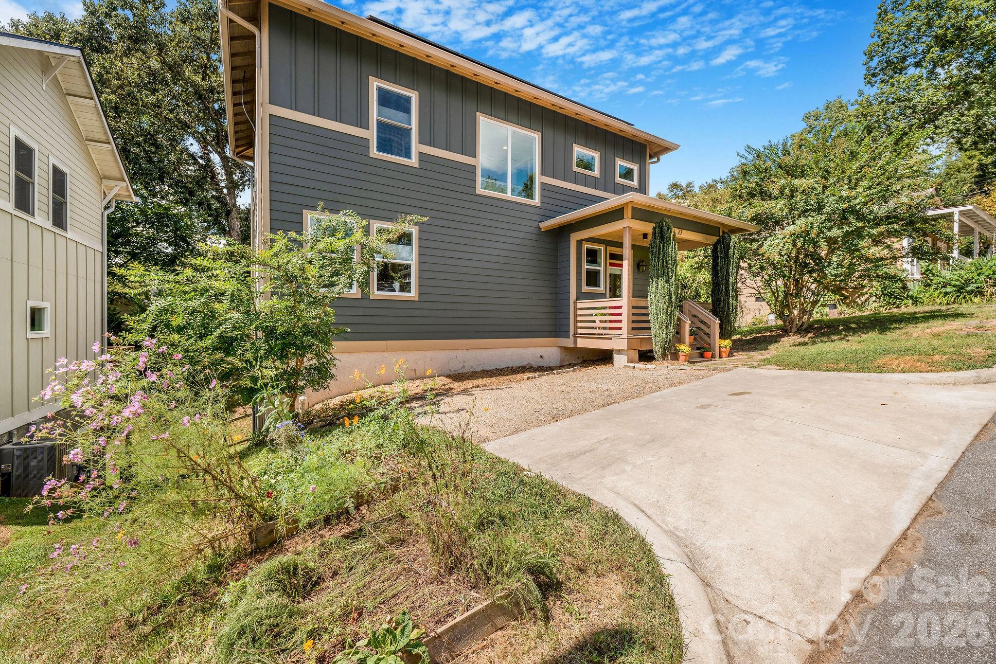 27 Hubbard Avenue