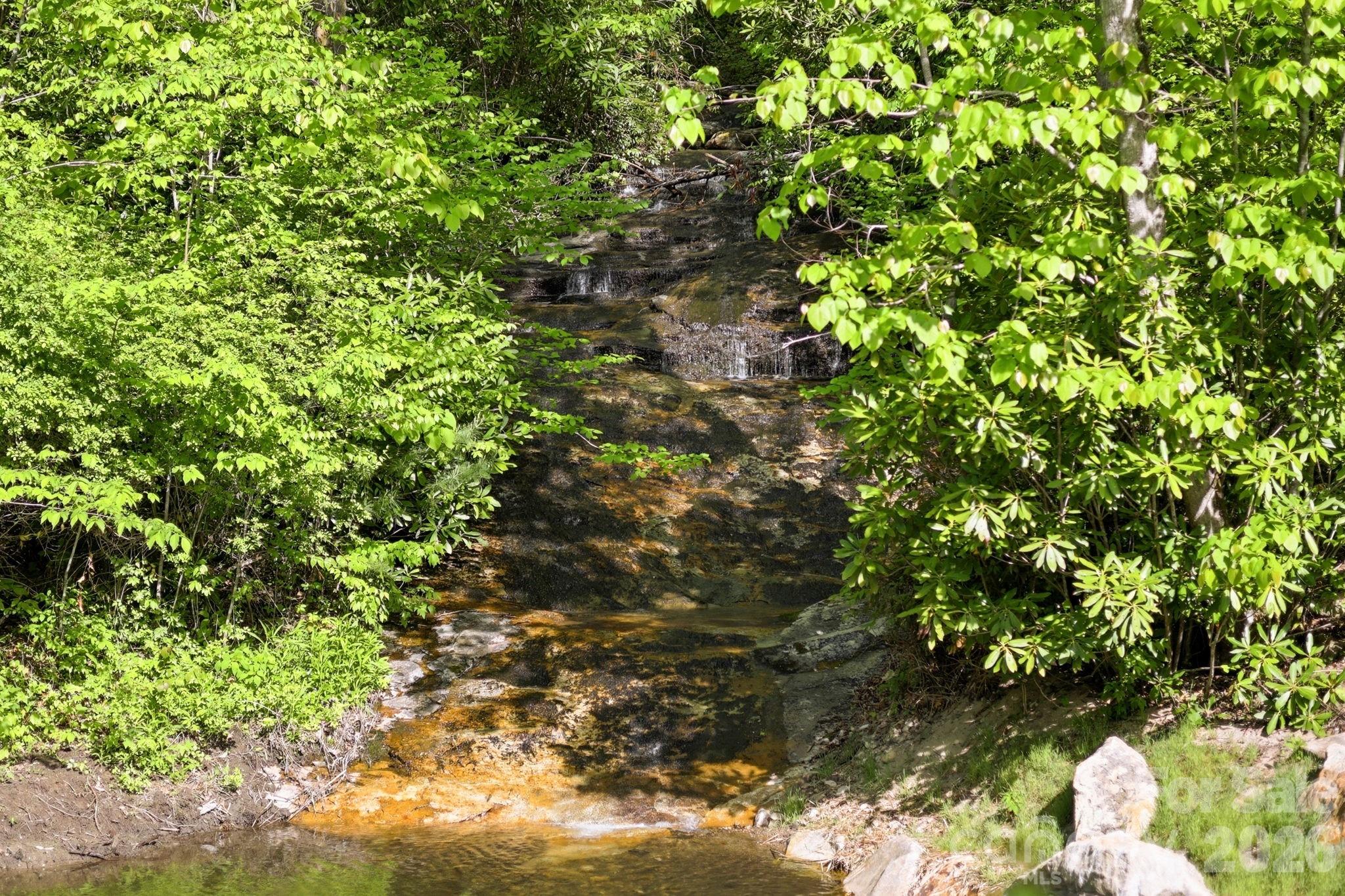 Waterdance - Land
