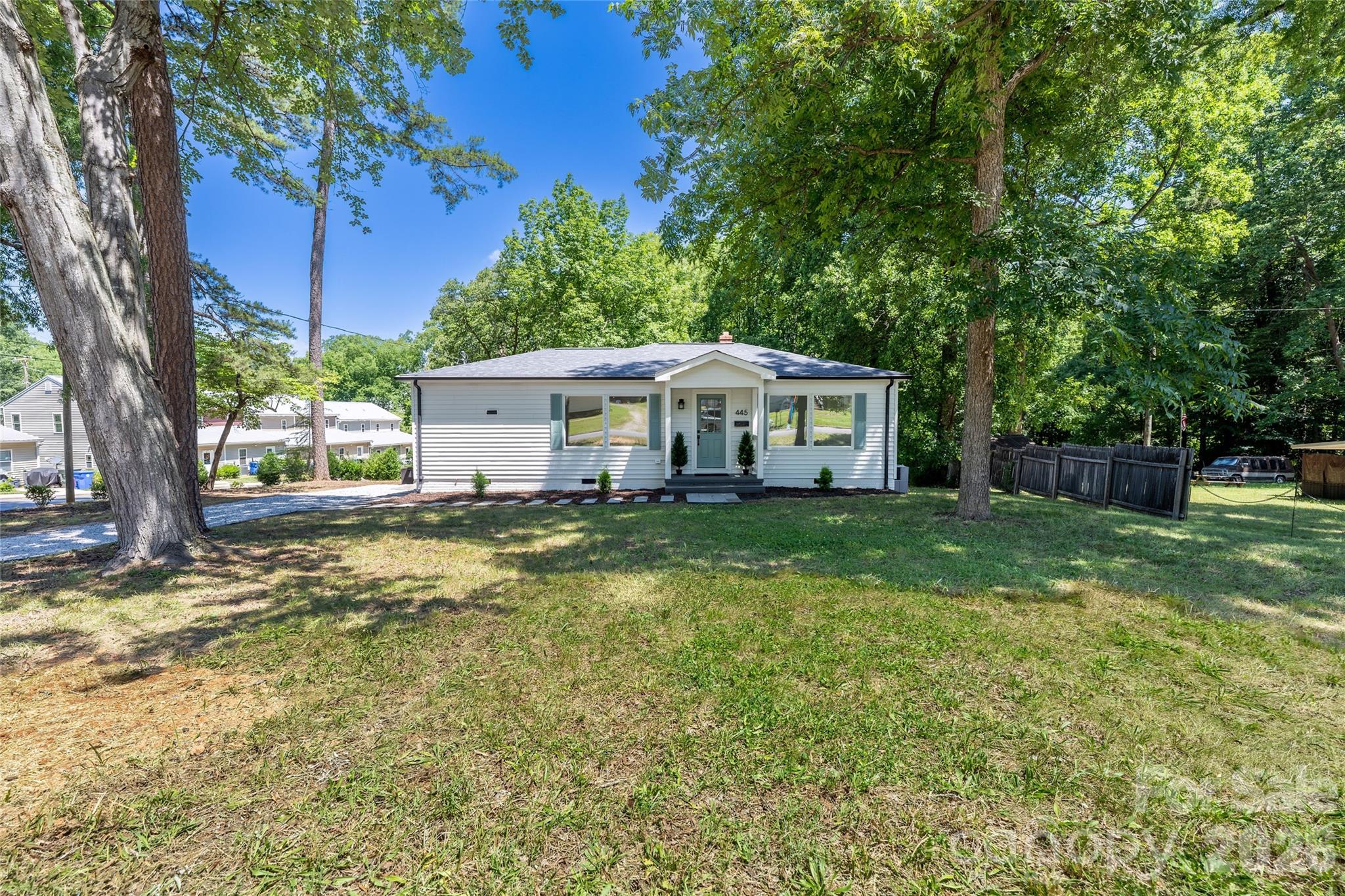 445 Oakwood Avenue