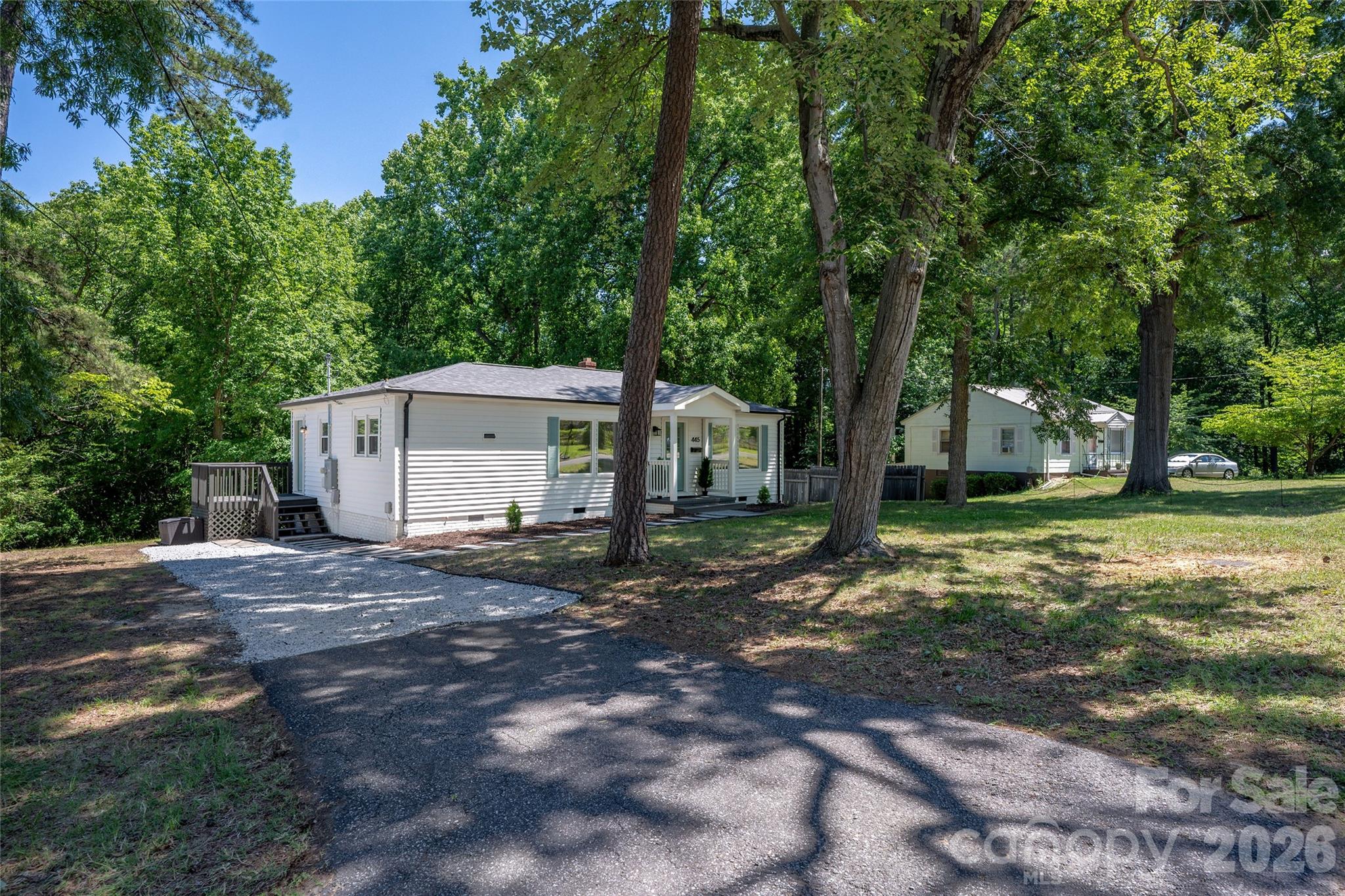 445 Oakwood Avenue
