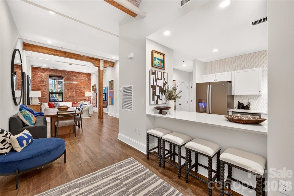 310 Arlington Avenue 221