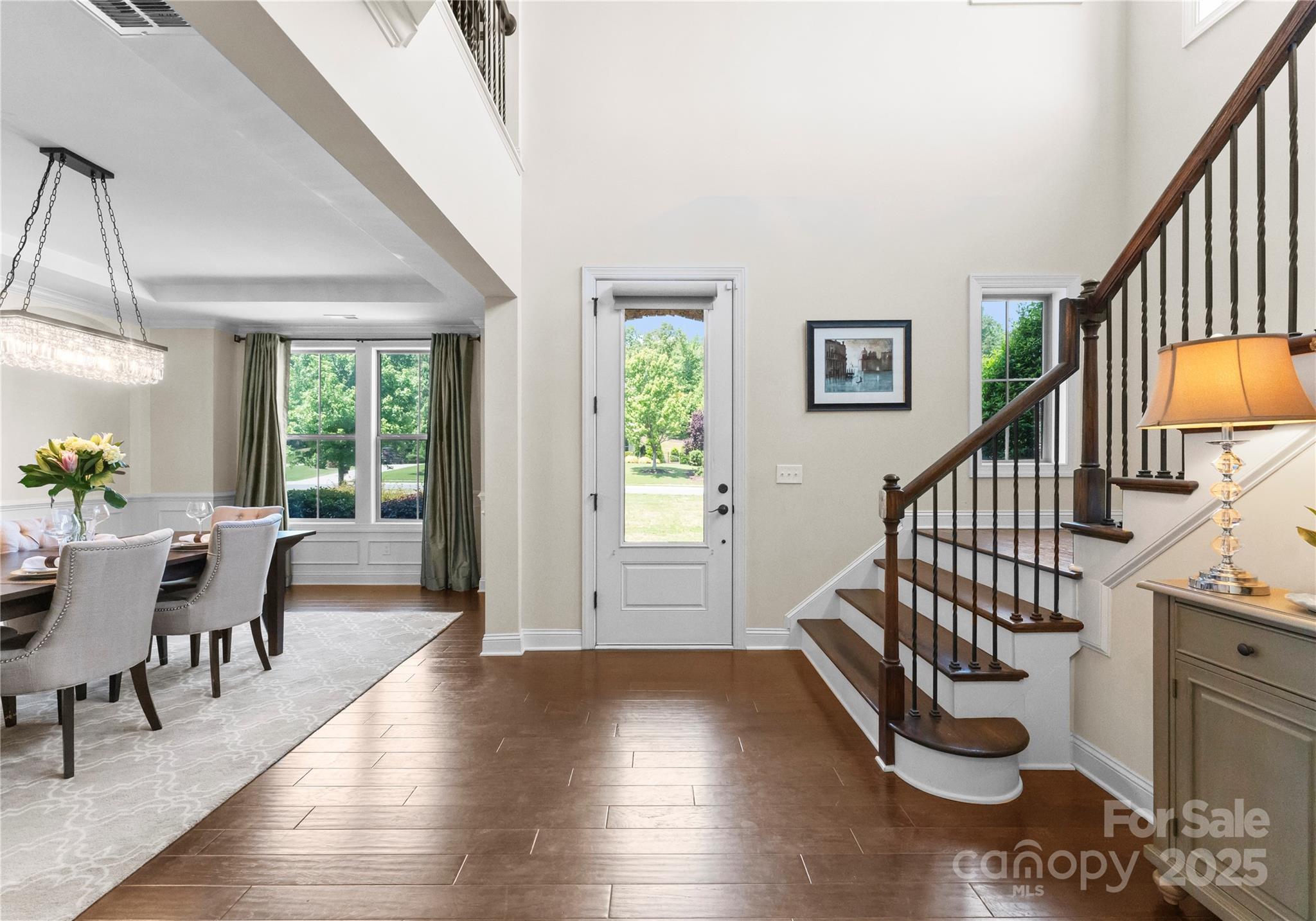 733 Lingfield Lane