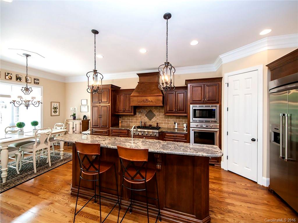 The Coves On River Oaks - Residential