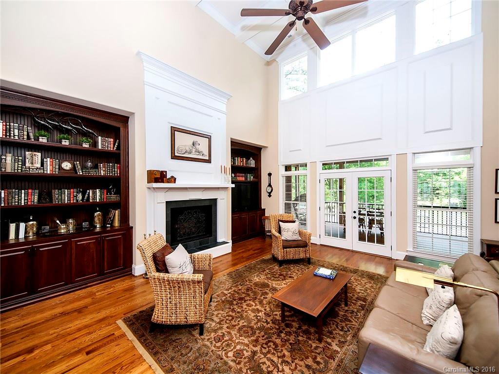 The Coves On River Oaks - Residential