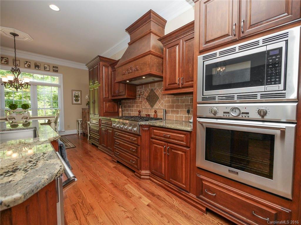 The Coves On River Oaks - Residential