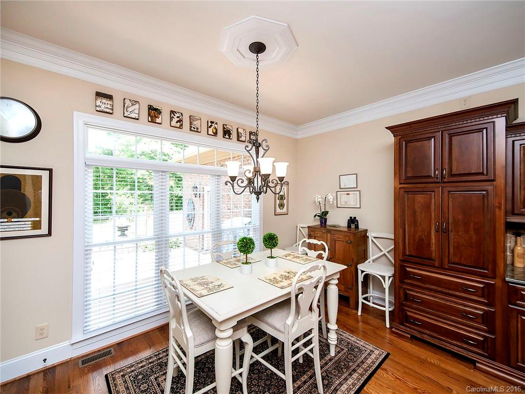 The Coves On River Oaks - Residential