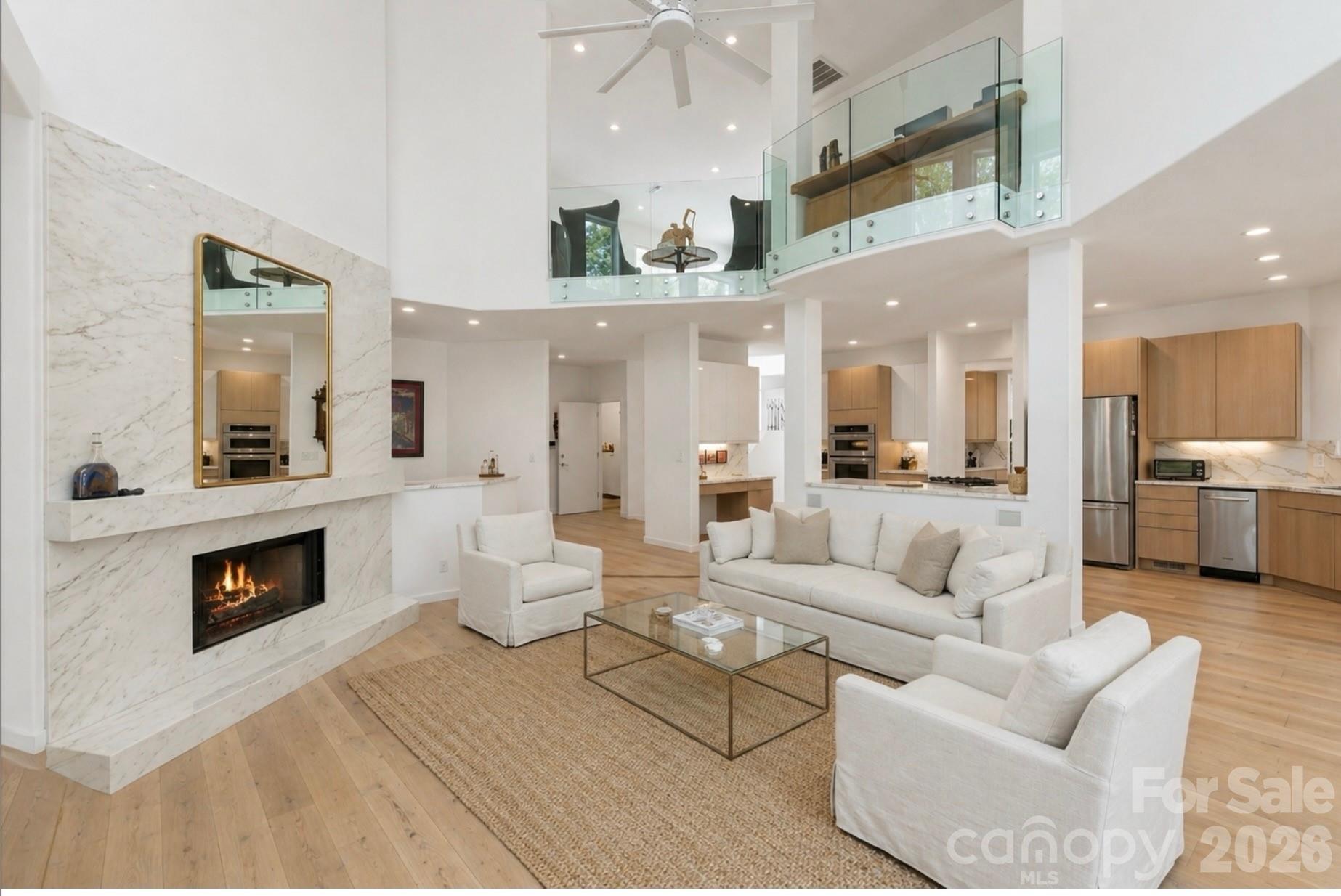 The Peninsula - Residential