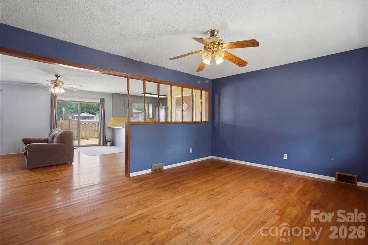 990 Colonial Drive