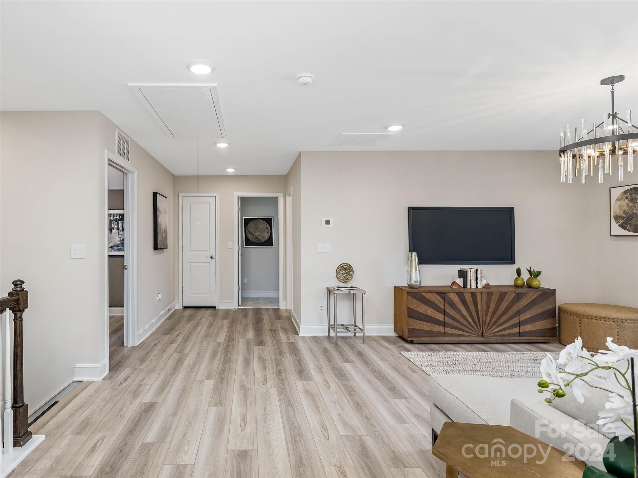 Lakeside Glen - Residential