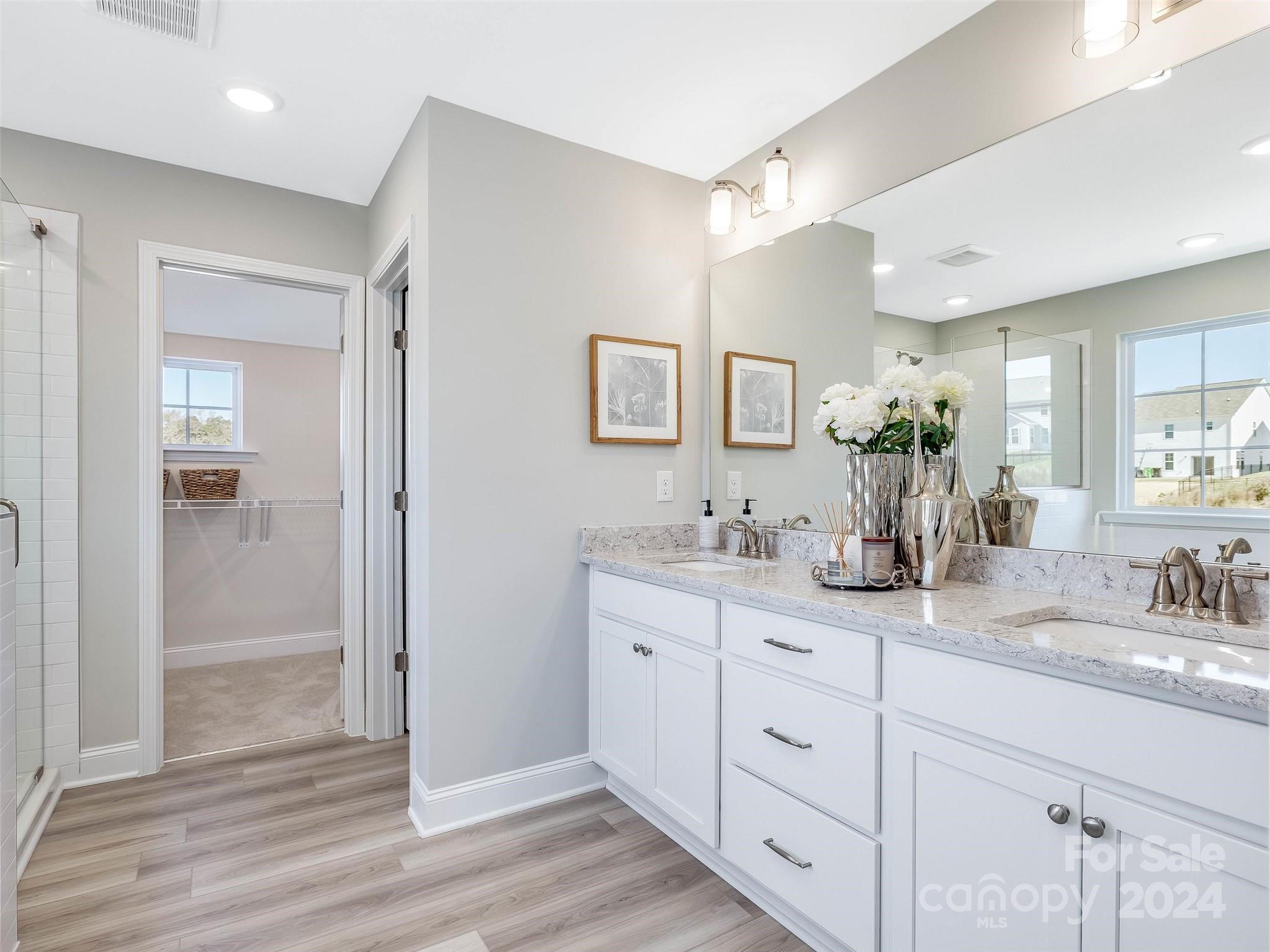 Lakeside Glen - Residential