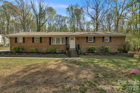 409 Robinson Avenue Matthews NC 28104