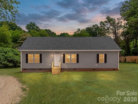 Photo of 391 Stutts Road, Mooresville, NC 28117 (MLS # 4390003)