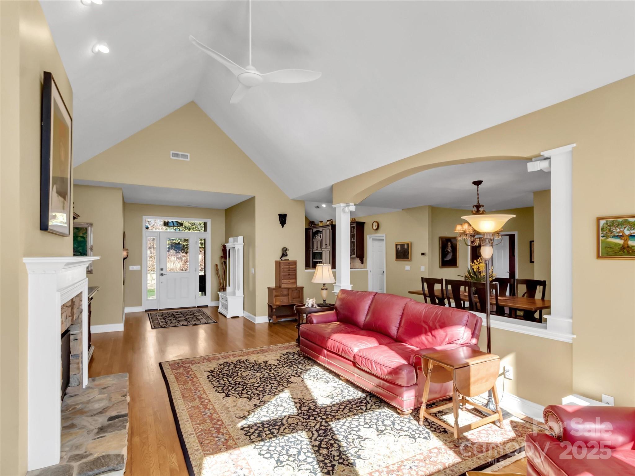 Laurel Ridge Country Club - Residential