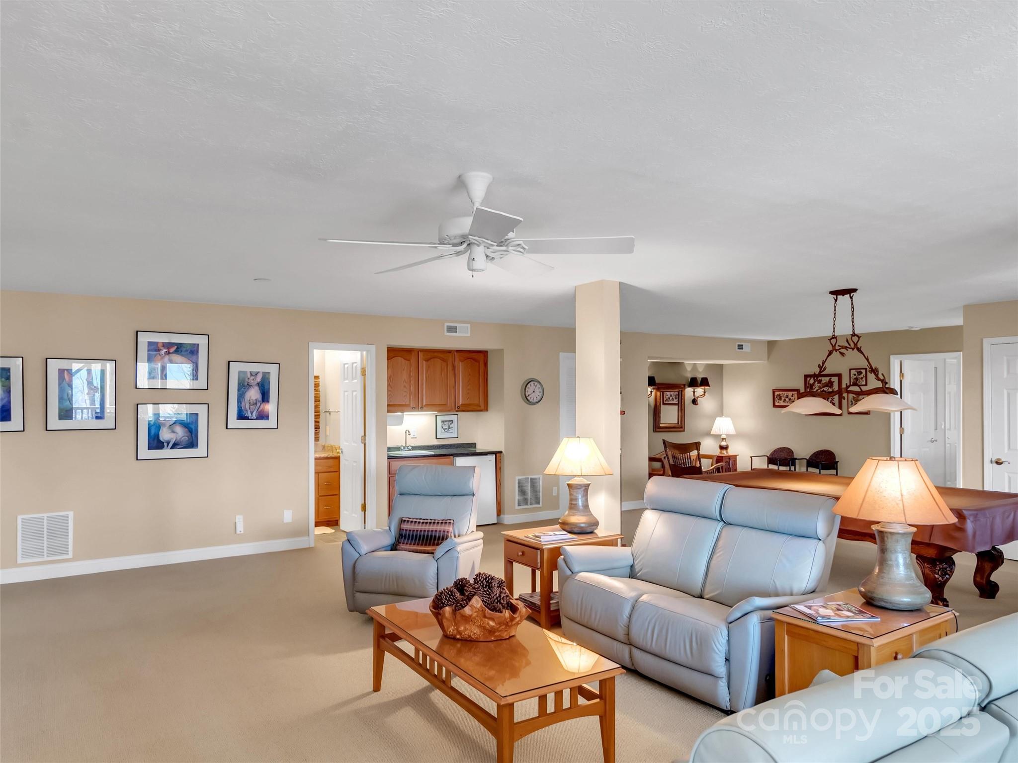 Laurel Ridge Country Club - Residential