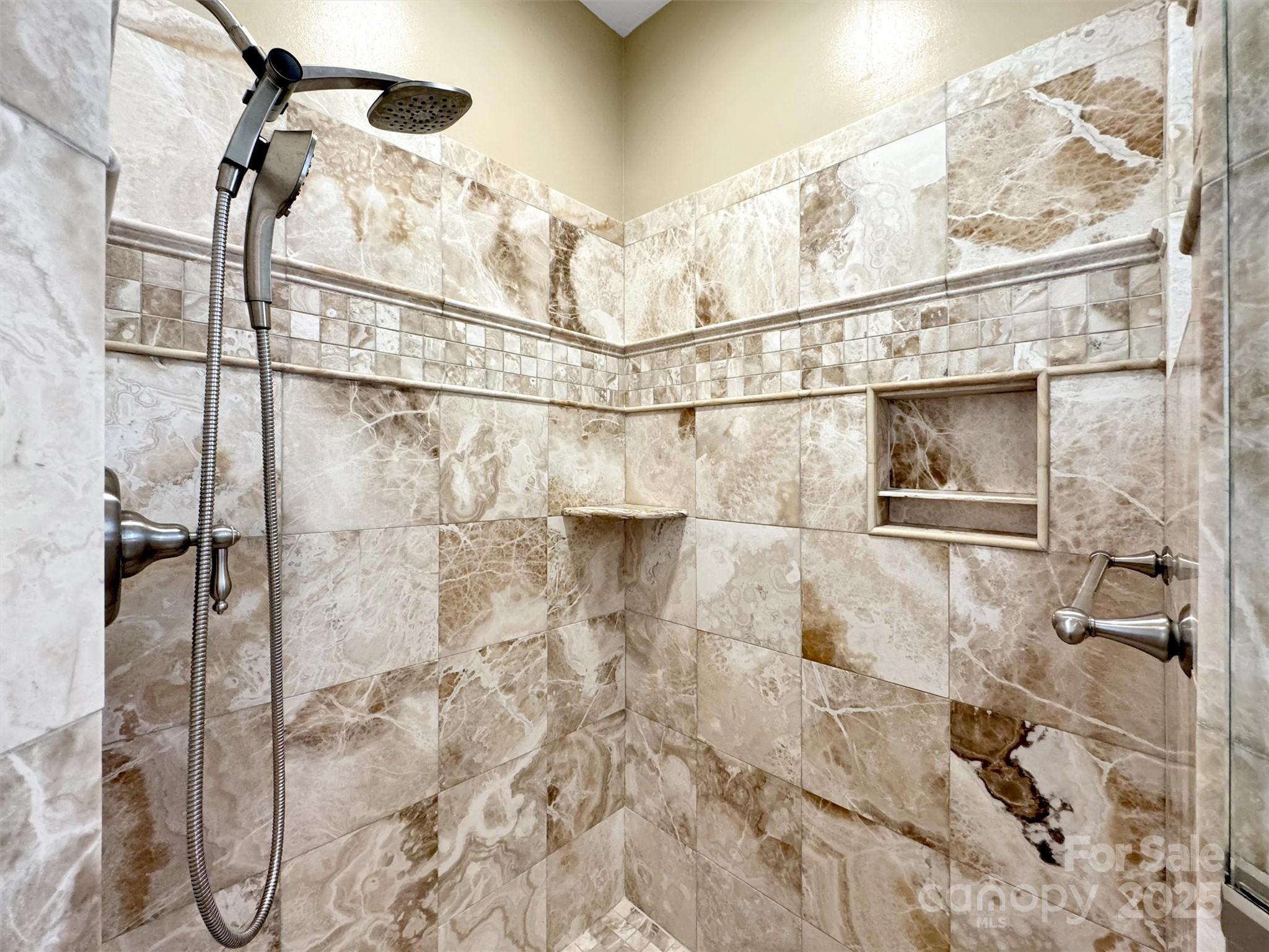 Laurel Ridge Country Club - Residential