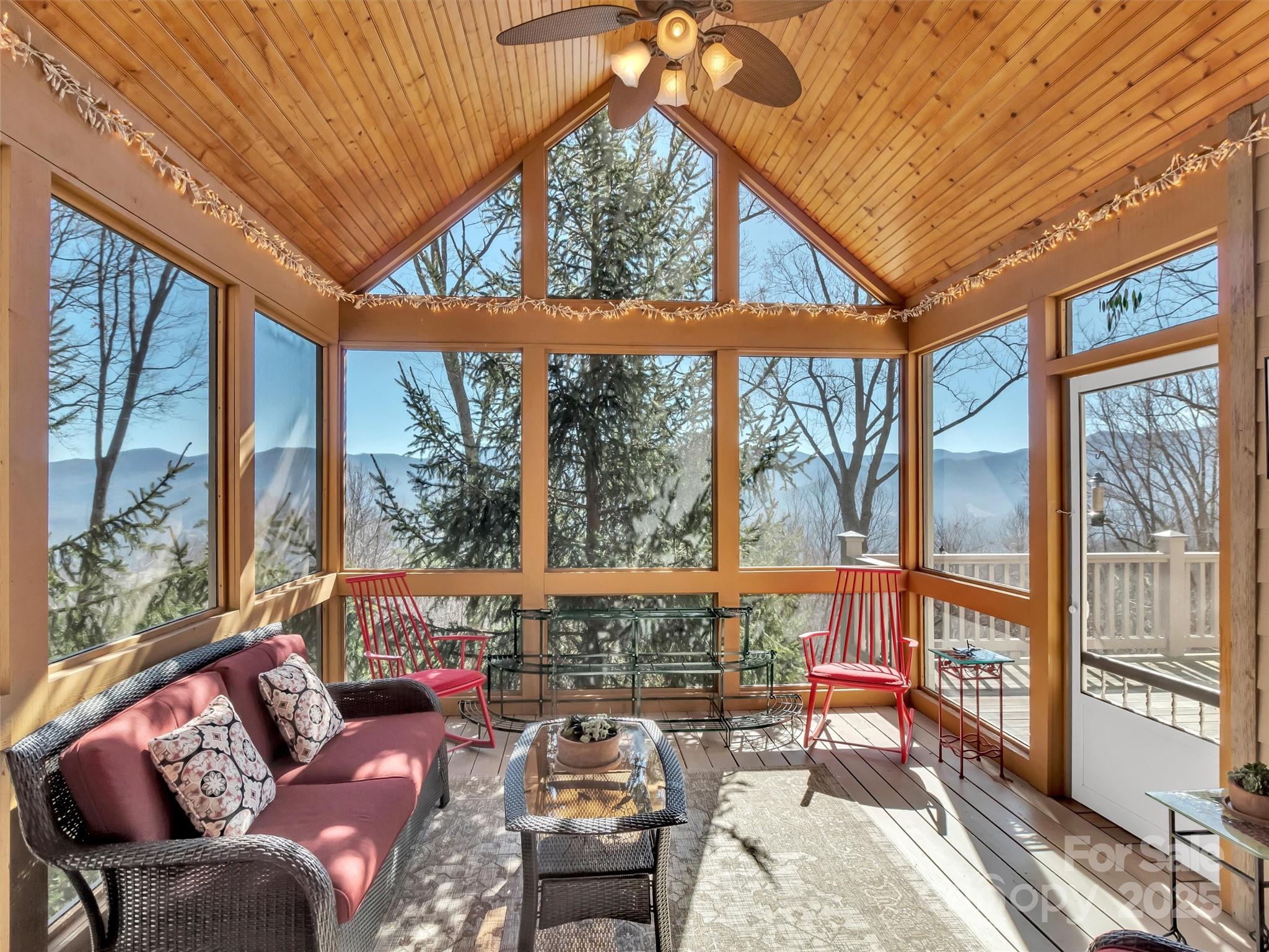 Laurel Ridge Country Club - Residential