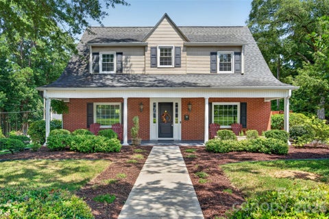 Photo of 638 Carolina Avenue, Gastonia, NC 28052 (MLS # 4421662)