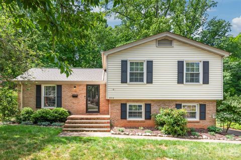 Photo of 2912 Spring Valley Road, Charlotte, NC 28210 (MLS # 4377700)