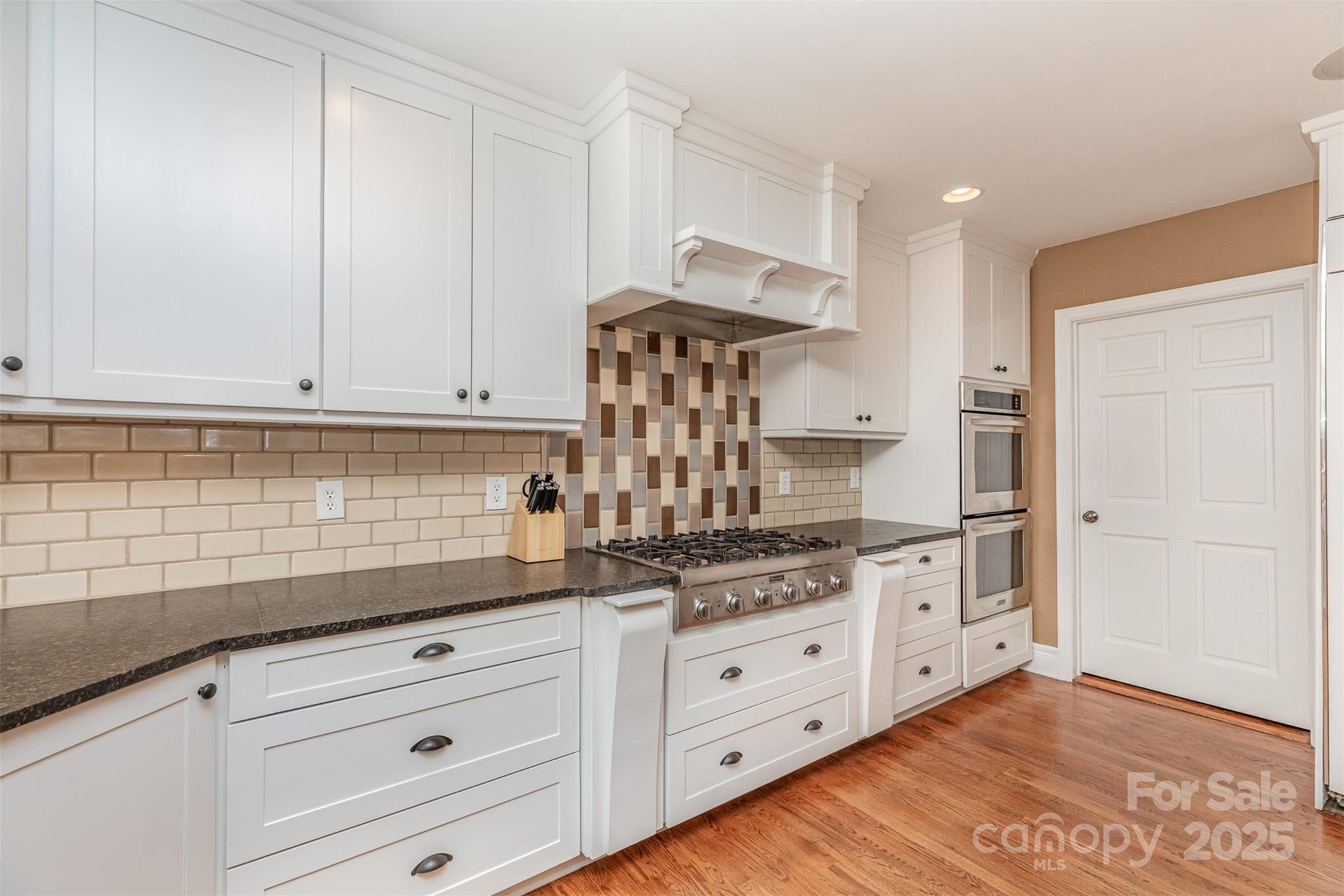 4467 Woodlark Lane