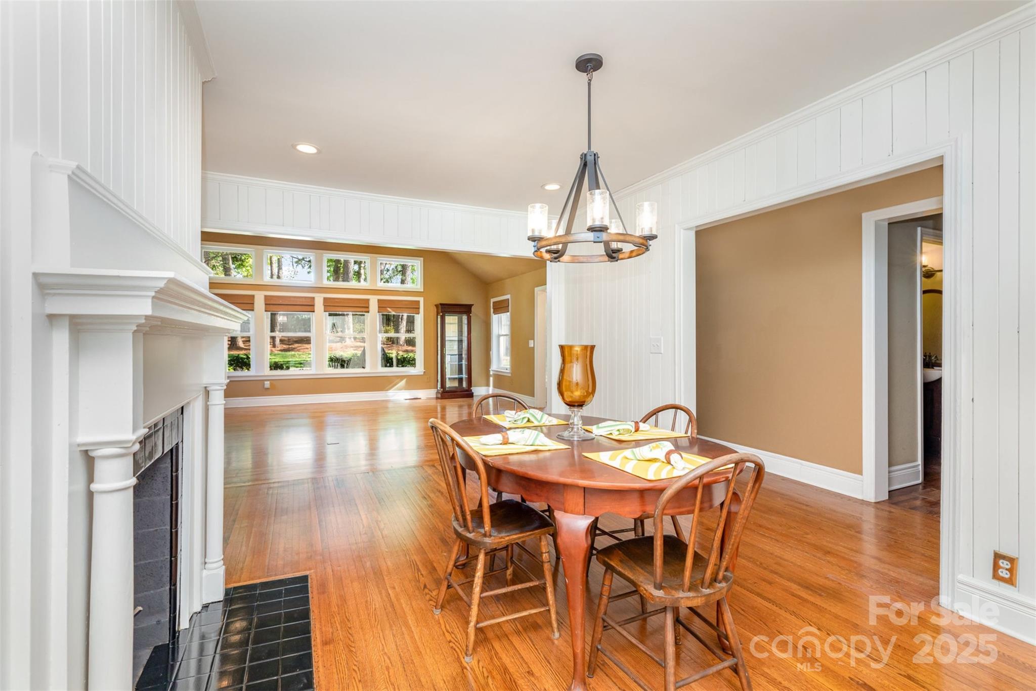 Charlotte, North Carolina 28211, United States, 5 Bedrooms Bedrooms, ,4 BathroomsBathrooms,Residential,Active,112546