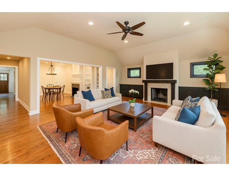 Charlotte, North Carolina 28211, United States, 5 Bedrooms Bedrooms, ,4 BathroomsBathrooms,Residential,Active,112546