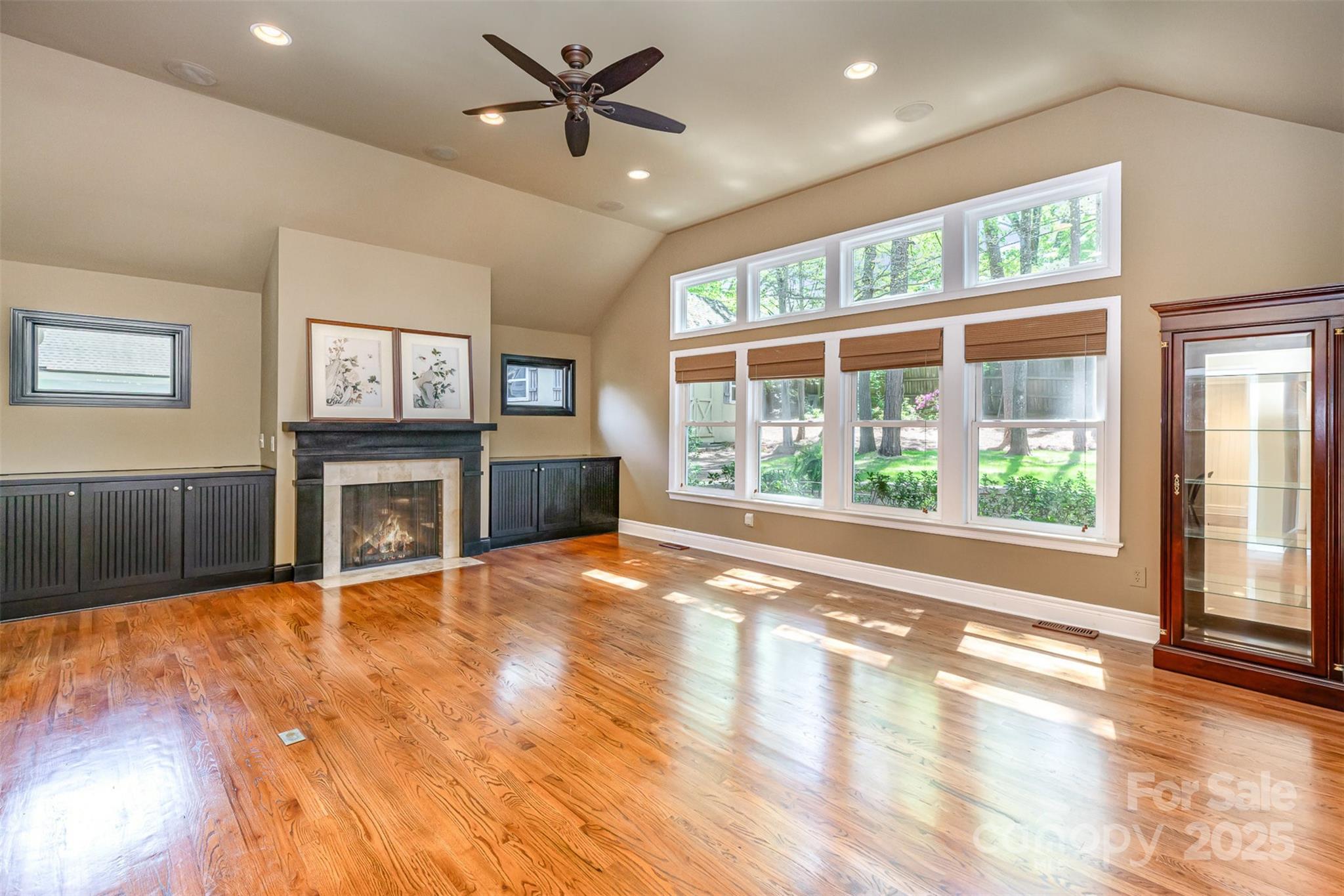 Charlotte, North Carolina 28211, United States, 5 Bedrooms Bedrooms, ,4 BathroomsBathrooms,Residential,Active,112546