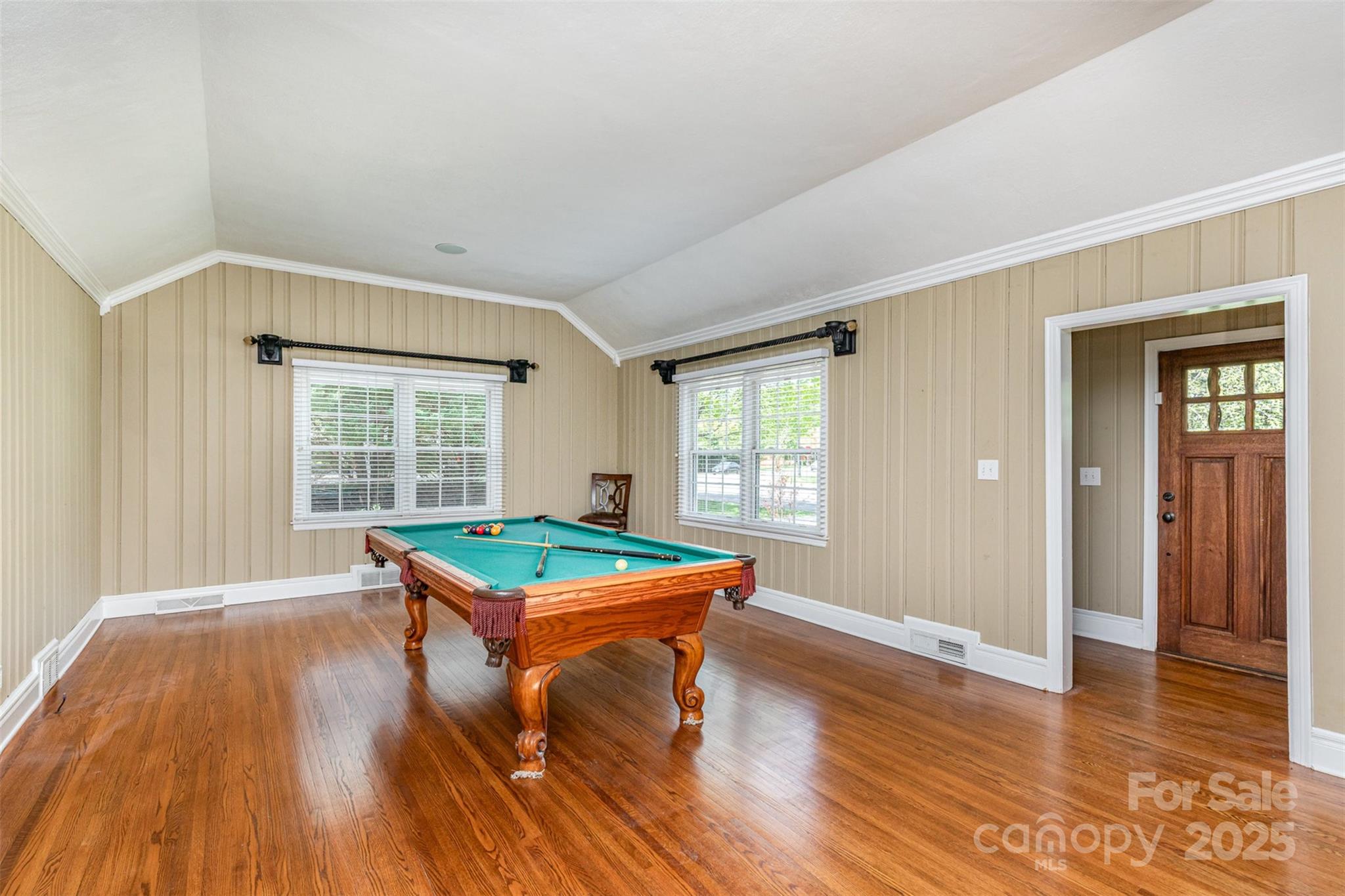 4467 Woodlark Lane