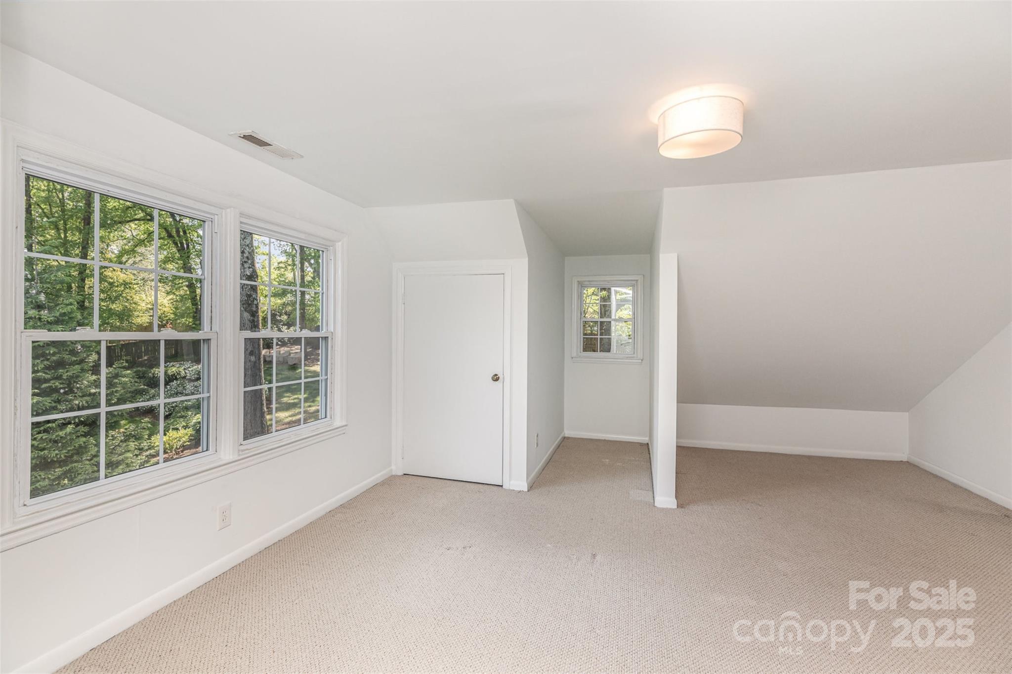 Charlotte, North Carolina 28211, United States, 5 Bedrooms Bedrooms, ,4 BathroomsBathrooms,Residential,Active,112546