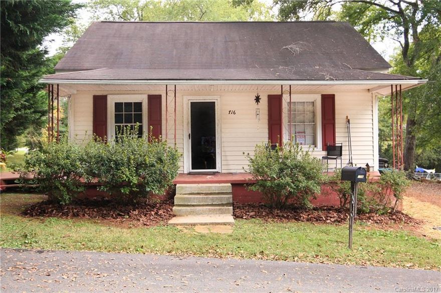 Great investment opportunity in this charming bungalow with great backyard & detached garage (sq footage listed in addt'l sq ft).  One story living includes family room, dining room, kitchen, 2 bedrooms and 1 bath. This home has a large backyard and is on a quiet dead end street close to downtown Belmont. Tenant occupied and tenant would like to stay.  Rent $725/month. *Please do not disturb tenant*