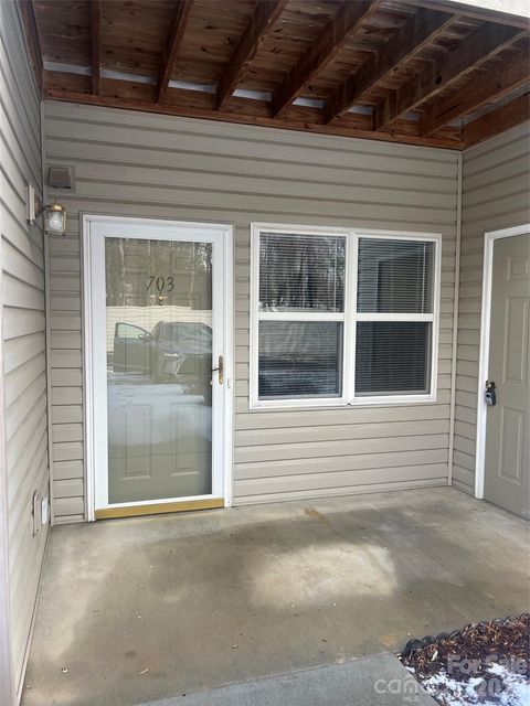 703 Carlyle Way Asheville NC 28803