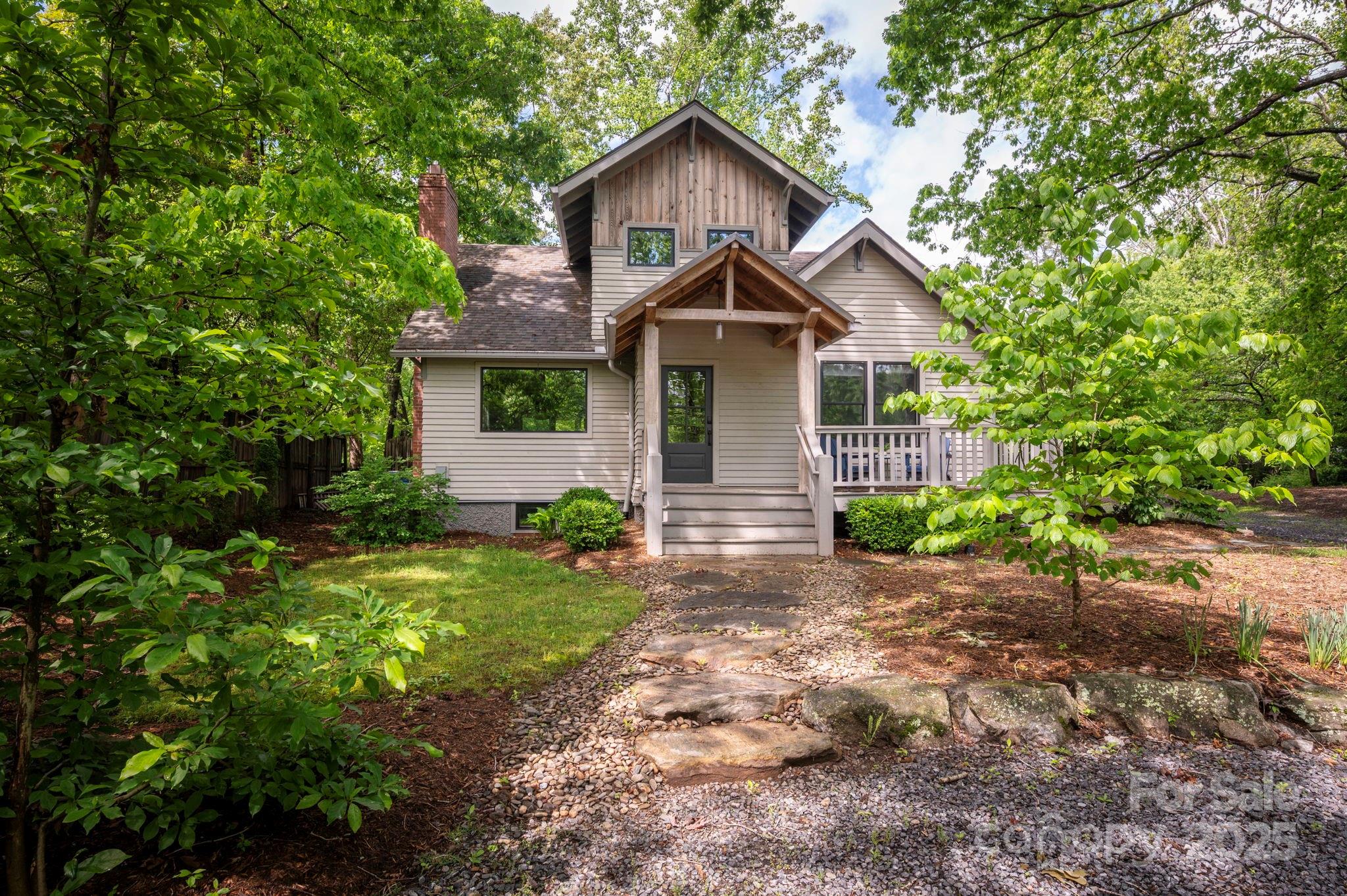 122 and 124 Shelburne Road