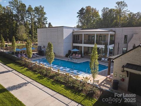 Photo of 19020 Potts Park Lane #B1M2, Davidson, NC 28036 (MLS # 4328351)