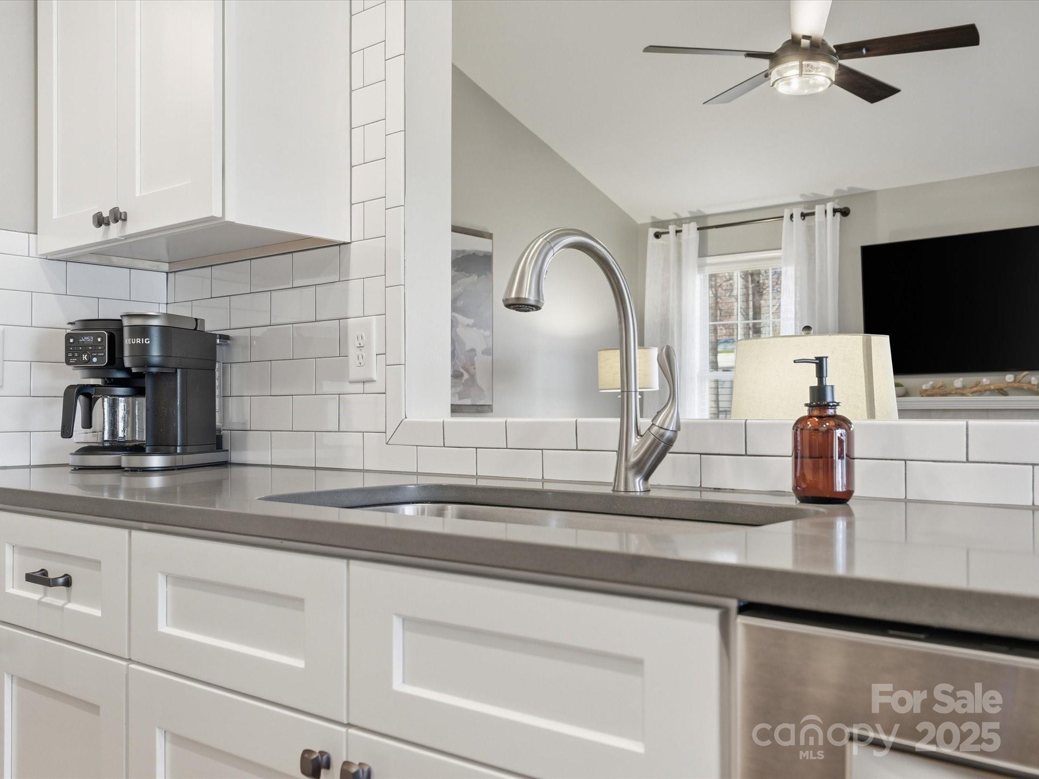 6006 Charlton Oaks Drive